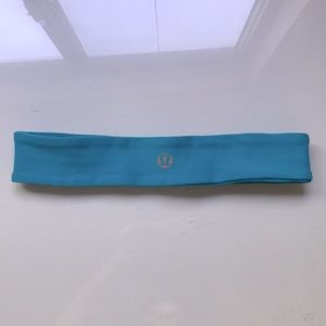 Lululemon teal headband